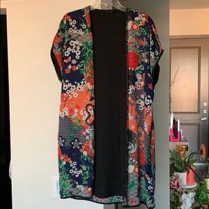 Oriental printed kimono